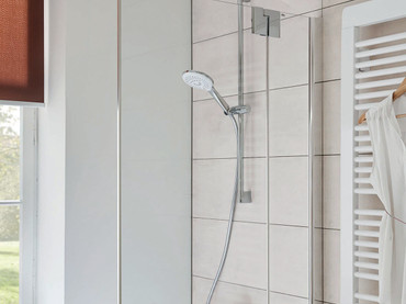 So wird aus der Badewanne eine Dusche So wird aus der Badewanne eine Dusche