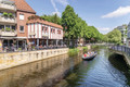 Bildunterschrift: Wunderschöne Bootstouren führen in der Innenstadt unter die Bentheimer Torbrücke. Foto: VVV Nordhorn/akz-o